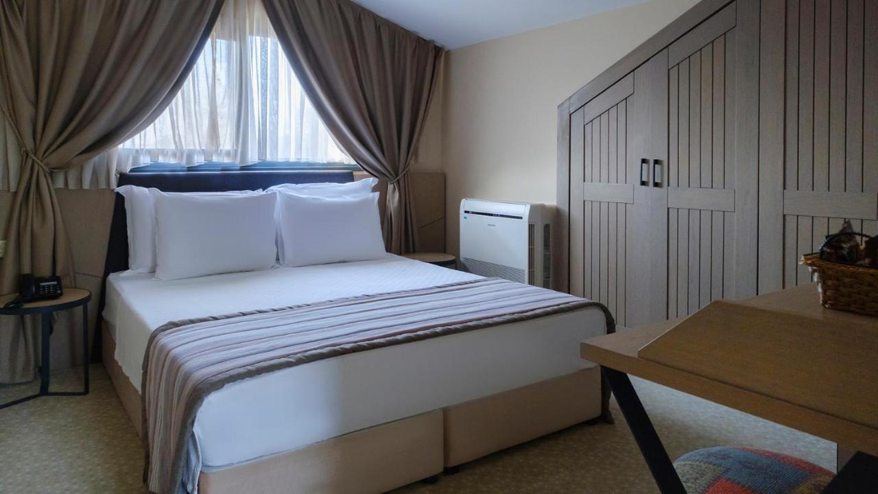 Mata Butik Hotel Ава Екстериор снимка